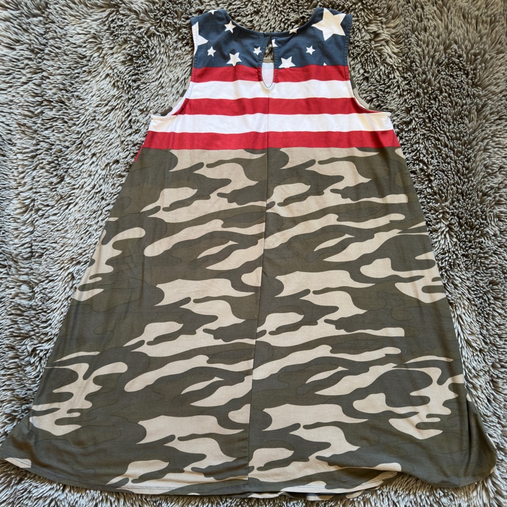 Liberty Park Women’s Camo Red White and Blue Dress Size Medium